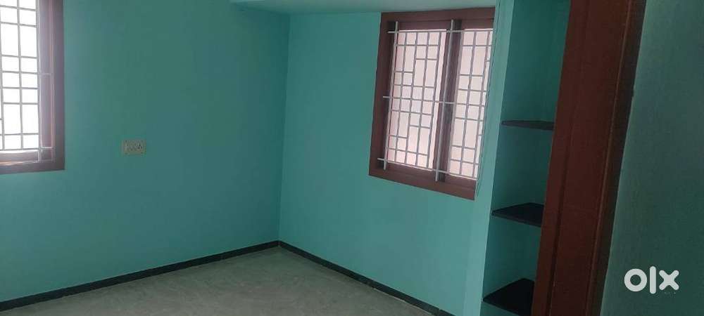 1 km from Tidle Park(Hope college)