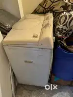 Samsung semi automatic washing machine