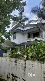 5 cent Well maintained independent house near varakkal temple