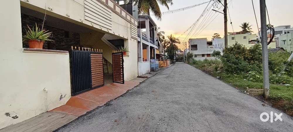 Individual House with covered terrace for Play Area