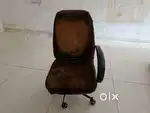 Office chair (khurshi)