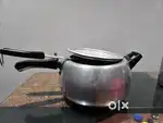 Hawkins Contura 5L pressure cooker - excellent condition  Best deal!