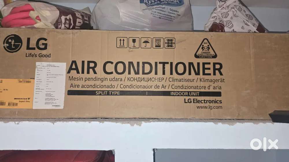 Lg Ac for sale inverter model less used.