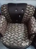 Price 2500 1 sofa hai 2 chair hai