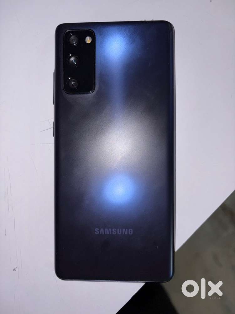 Galaxy S20FE 5G 128 Gb storage 8gb ram