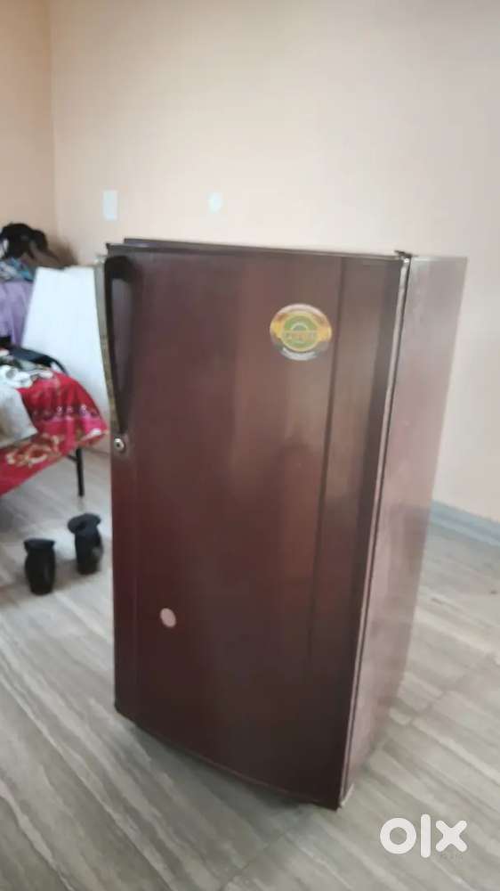 Good condition full chilled working fridge