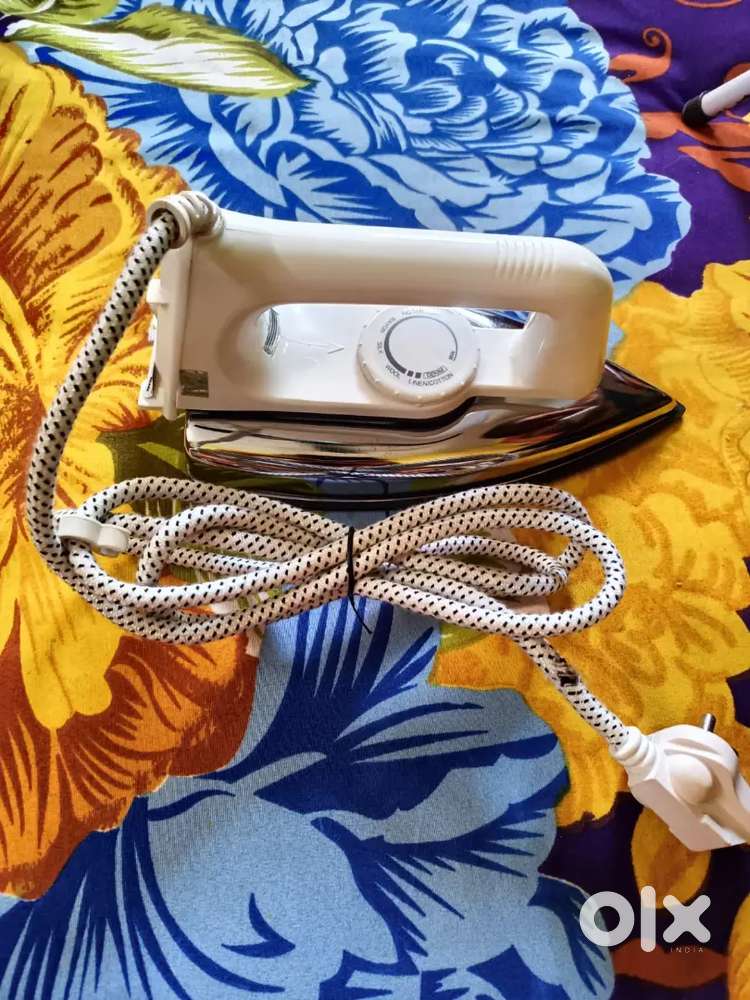 Bajaj Popular Plus 750W Dry Iron