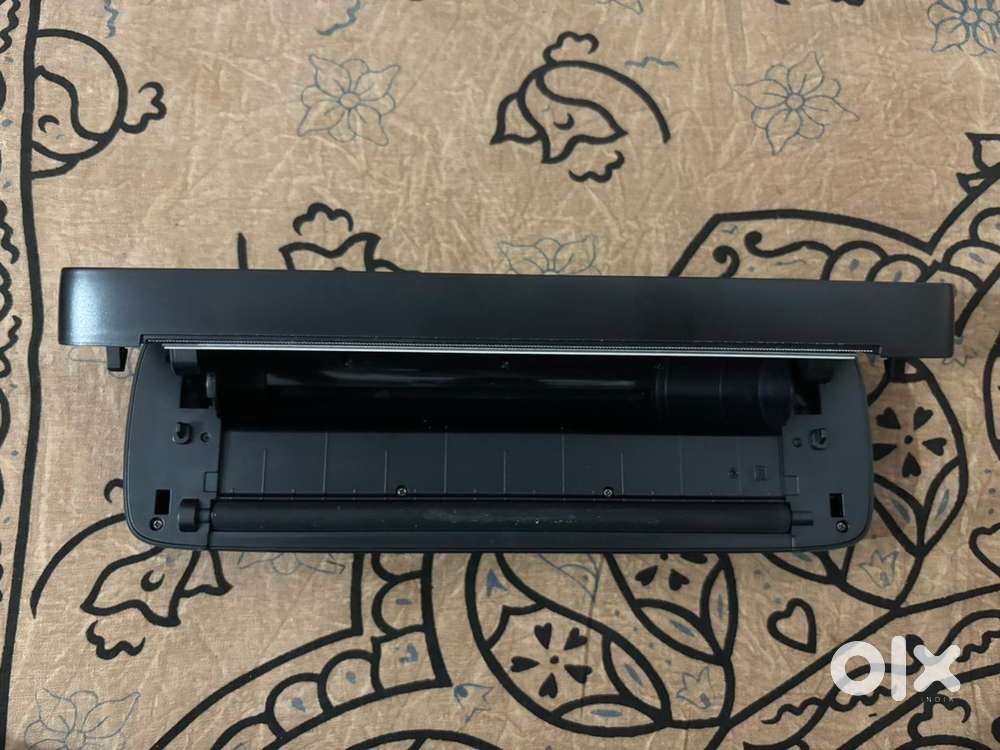 Portable thermal printer A4, ink less, wireless