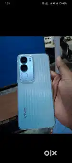 Vivo y29     4+4. Gb 128