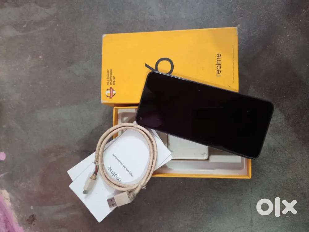 Realme 6 6/128 box charger available