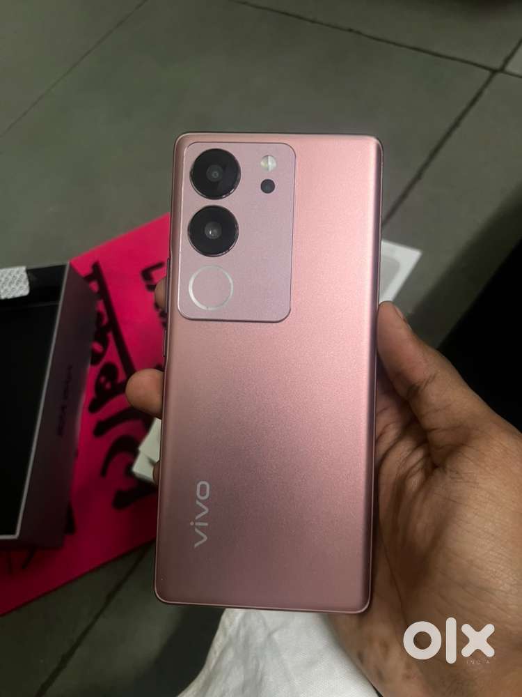 Vivo V29 5g 8/128 gb all orignal brand new condition Urgnet selling
