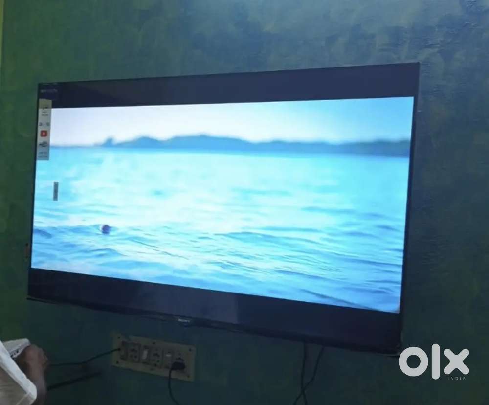 44 inch sony smart Android frameless oled 4k 3yr display waranty 15000