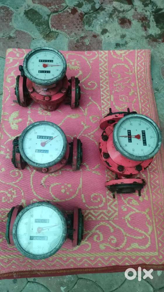 4Flow meters 3medium 1large New very good condition for commercial use