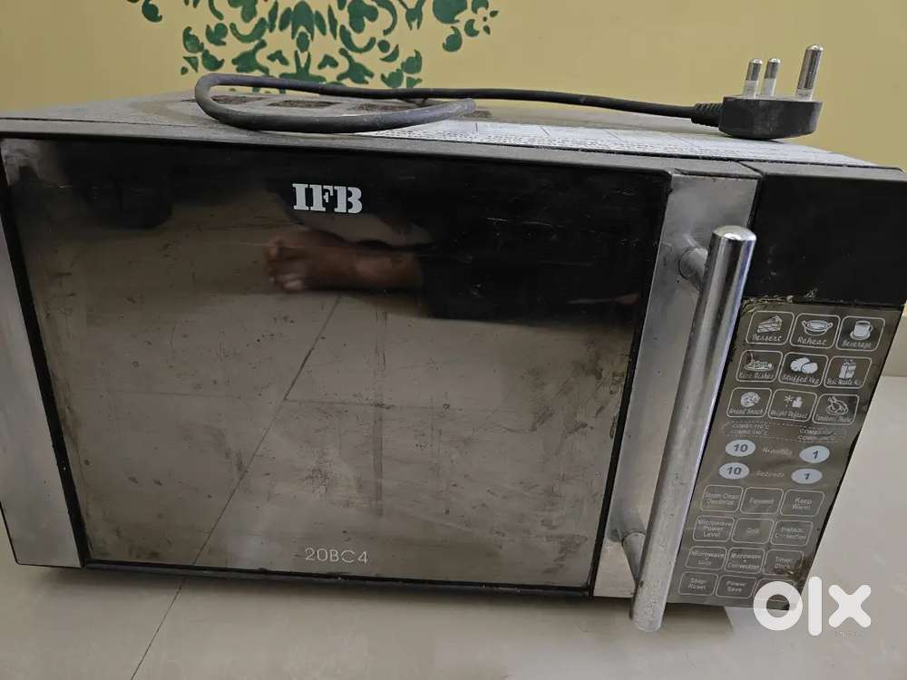 Microwave oven and sandwich maker to sell