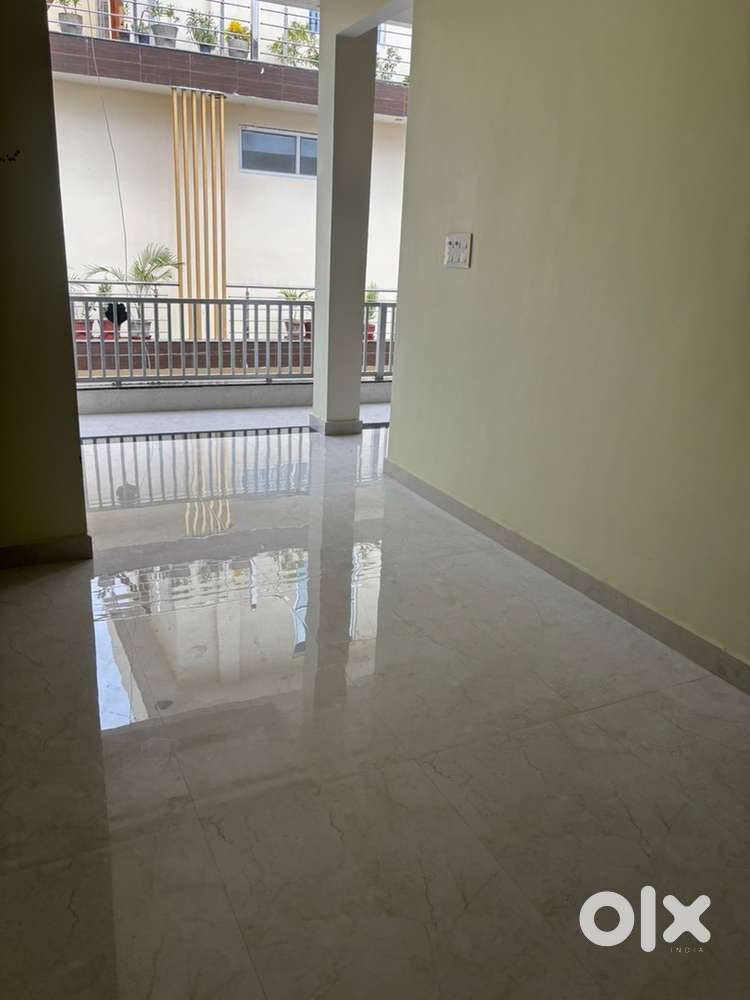 1 bk room for rent near transport nagar