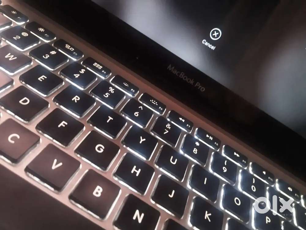 MacBook pro laptop 2011 model