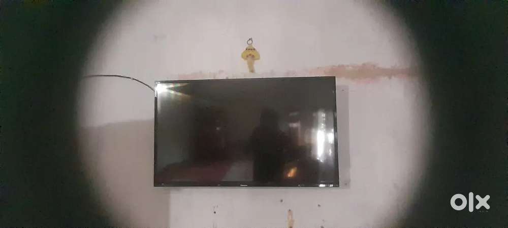 PANASONIC TV 42INCH ONE YEAR OLD FULLY WORKING