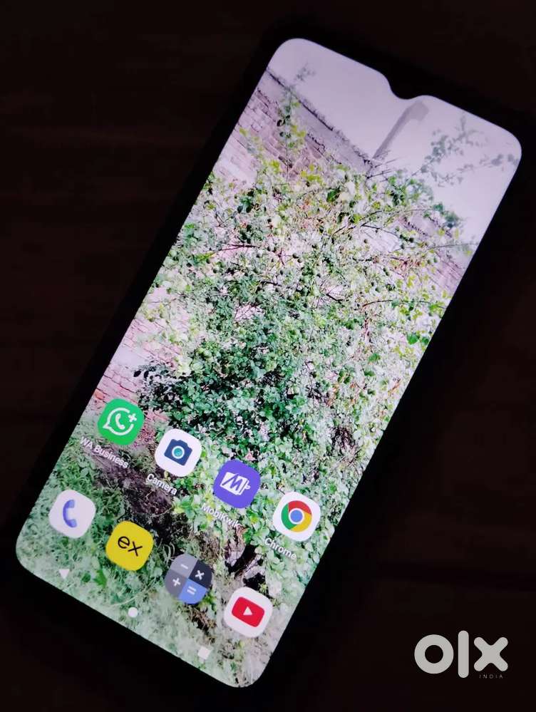 Moto e13 4gb ram 64 internal