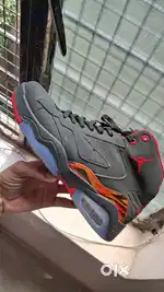 New Jordan Sneakers Size 7
