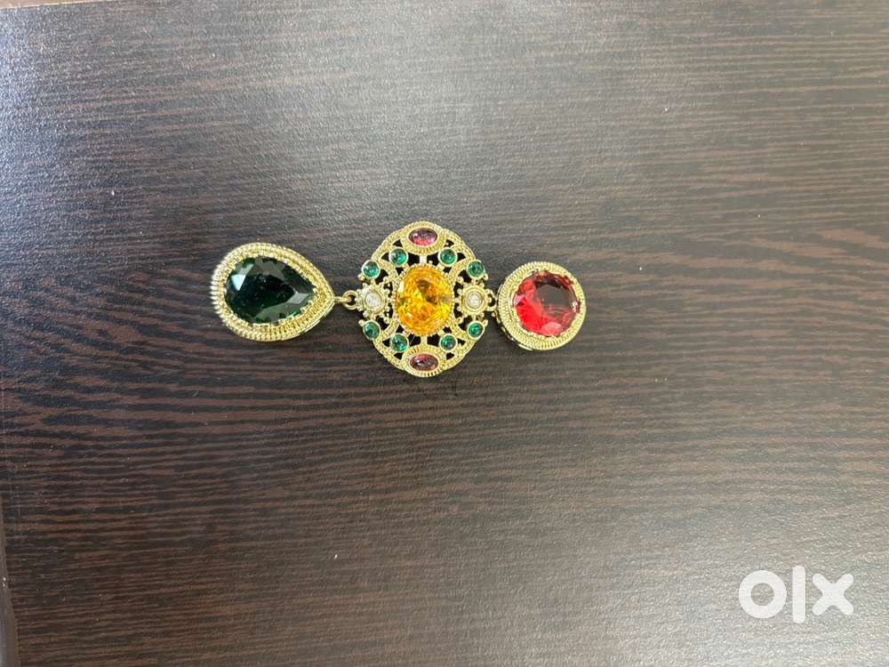 Artificial jewellery stone pasting