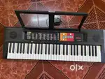 Yamaha PSR F51 keyboard
