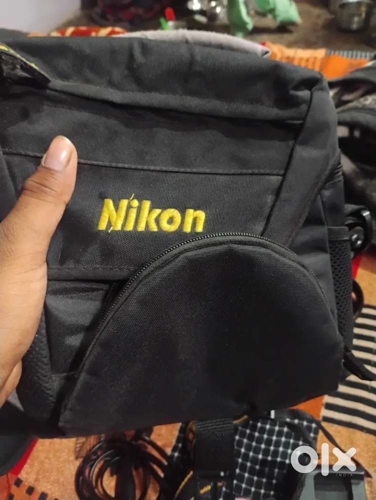 Nikon d7000 white 18-105mm lance and all saman ke sath full warking