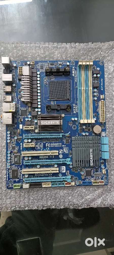Gigabyte GA-990XA-UD3 AMD MOTHERBOARD