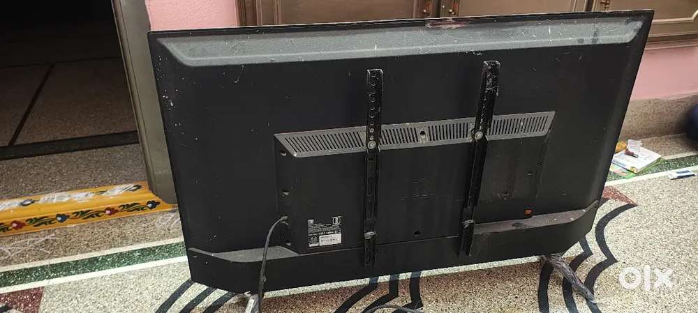 Tv 40 inch  display line problem