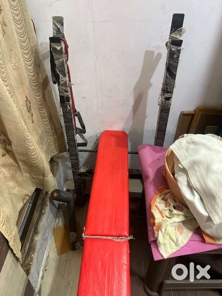 Bench and weight plates