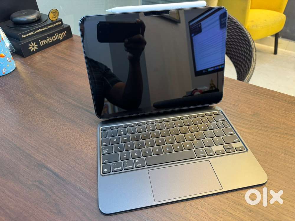 Ipad pro M4 11 inch, Magic keyboard, Apple pencil pro  (negotiable)