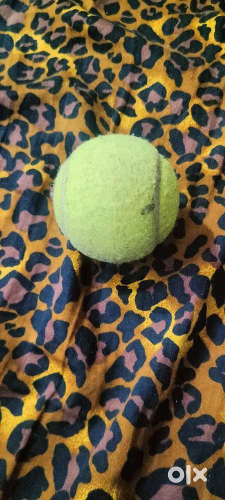 Tennis ball