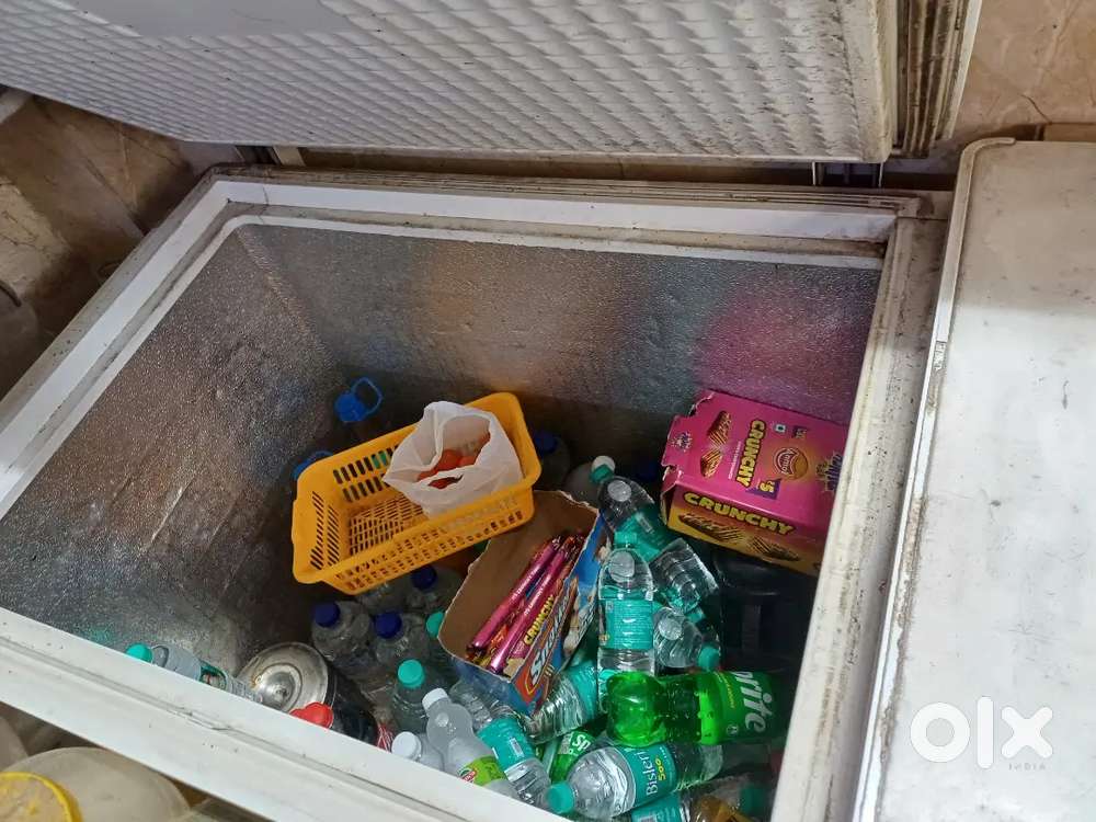 Double door deep freezer