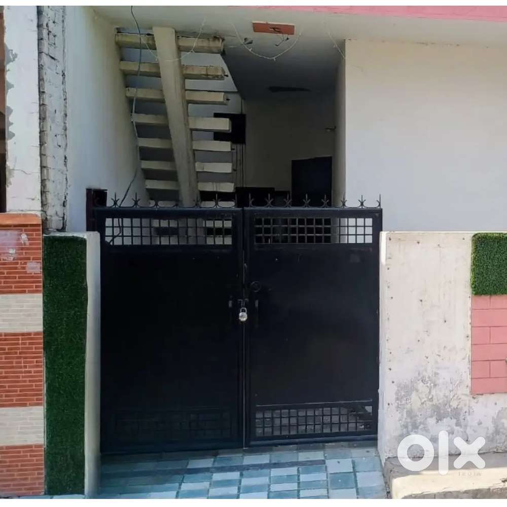 IRON MAIN GATE