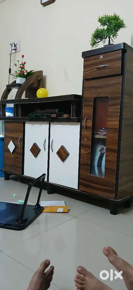 Show peace table sturdy table