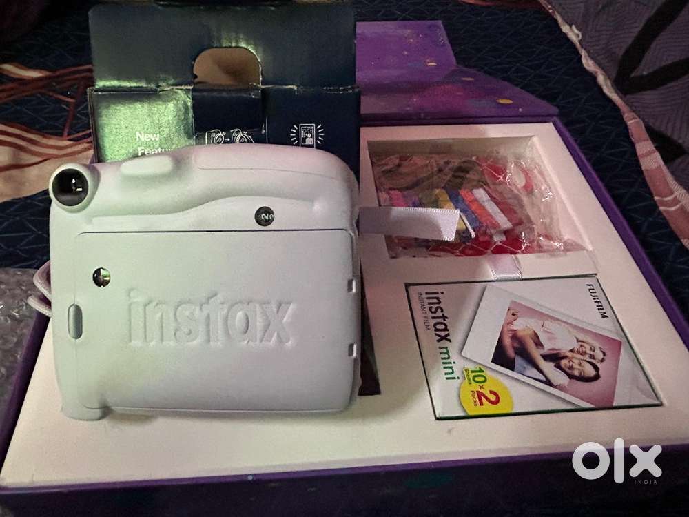 FUJIFILM INSTAX MINI