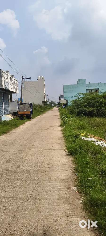 REDHILLS NEAR SOTHUPAAKAM ROAD CMDA APPROVED PLOT FOR SALE.