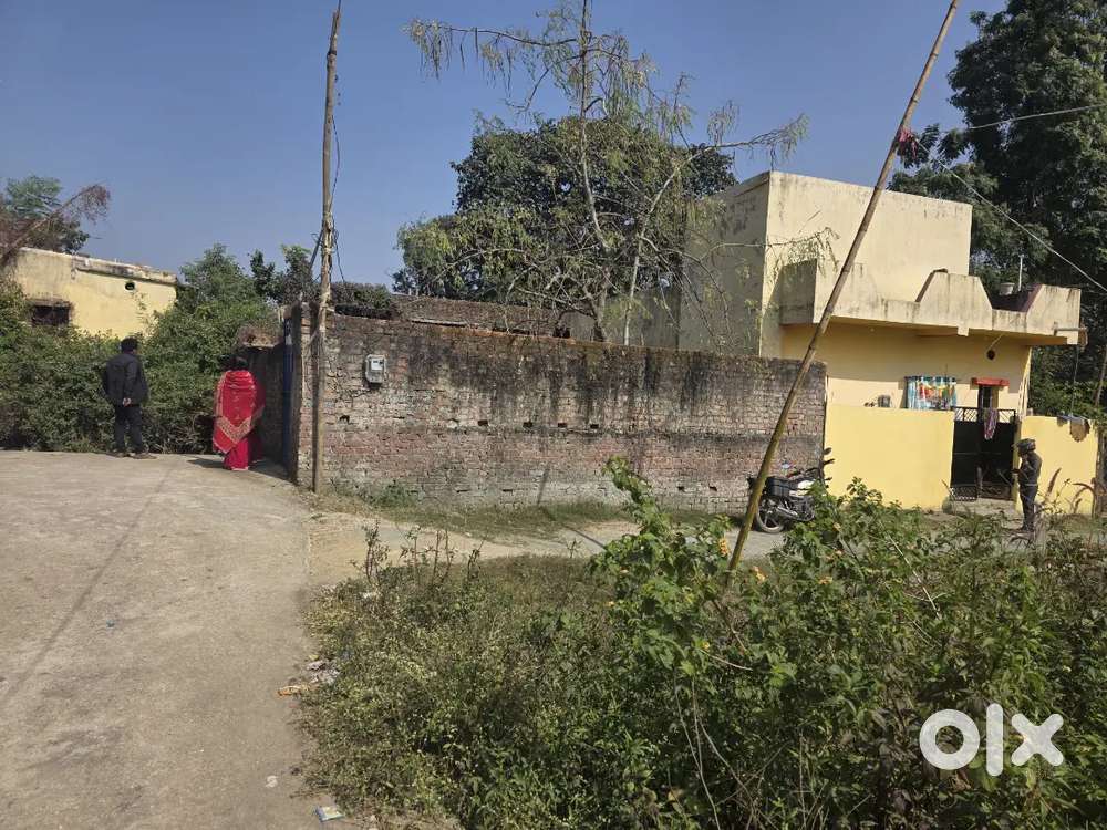 ST जमीन  कॉर्नर प्लॉट  दो तरफ़ रोड  Ready-to-Move घर