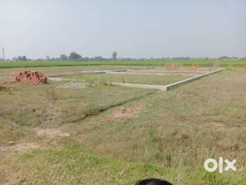 Gorakhpur me Karjaha Market ke pass yah plot hai