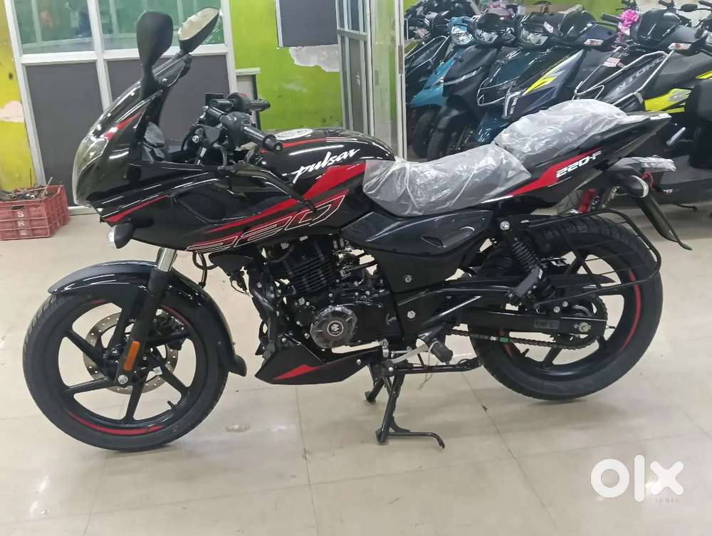 Bajaj Pulsar all colours nd all model available here