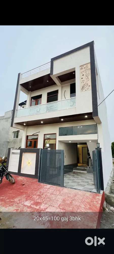 20 के फ्रंट में 100 गज 3bhk शानदार सेमी डुप्लेक्स विला मात्र 62 लाख