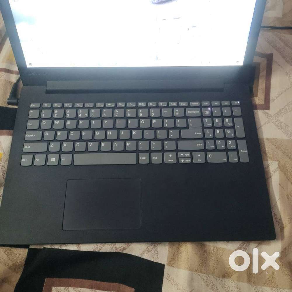 Lenovo v145 ,4 gb ram/ 256ssd with graphic card , amd a6 processor