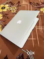 MacBook air  core i5 8/128gb