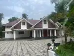 Stunning 4 bedroom 5 bath room single story 2800 sq feet in 35 ct land