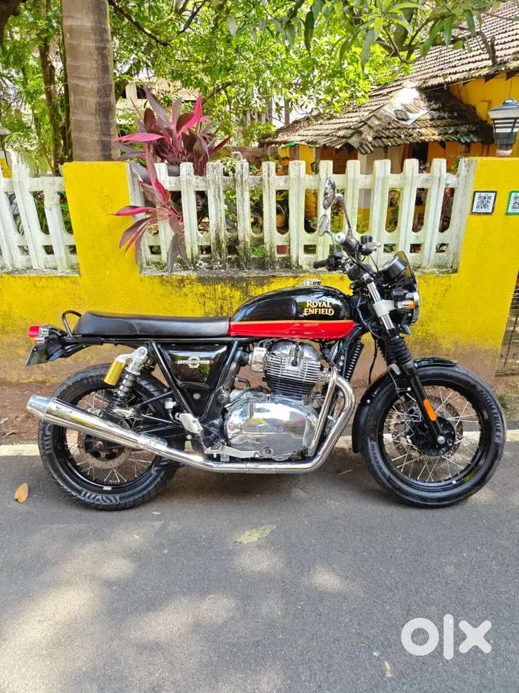 Royal Enfield Interceptor 650 (2023) - Black, Low KMs - Panjim