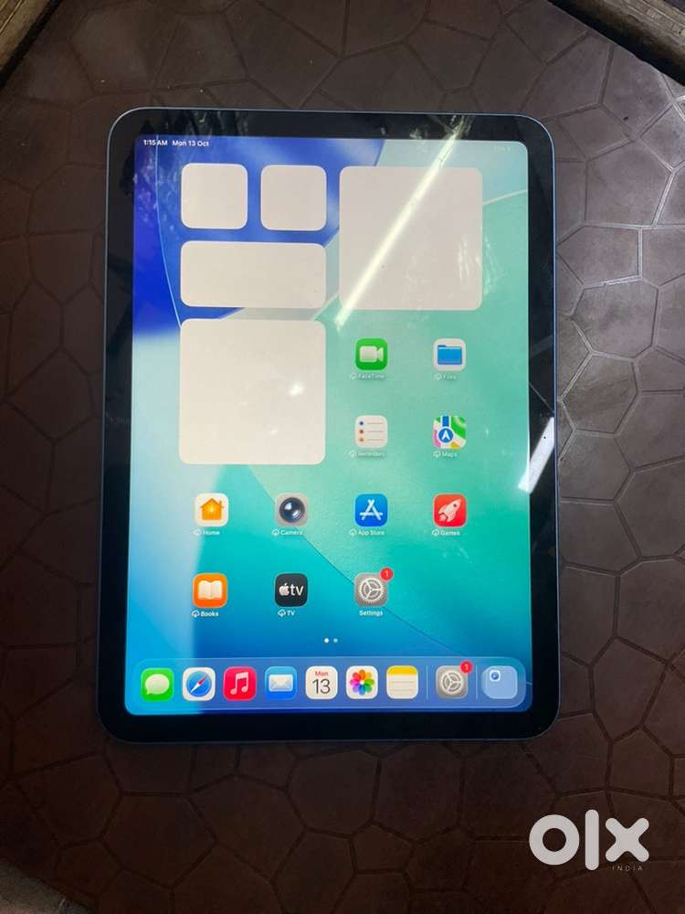Ipad 10th generation 64gb read description and then if u ok then text
