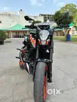 Showroom condition duke200