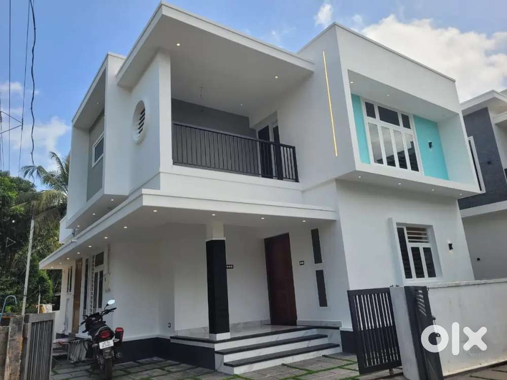 A SUPERB NEW 3BED ROOM 1400SQ FT HOUSE IN PURANATTUKKARA,THRISSUR