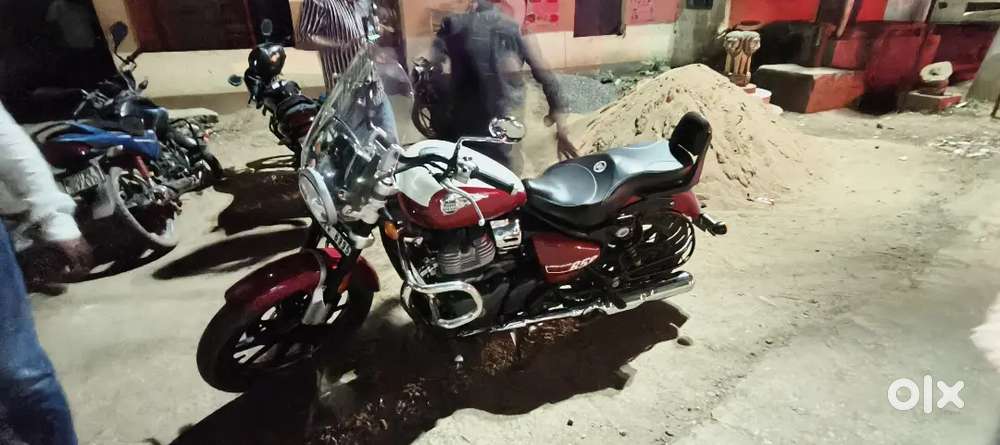 Super meteor 650 top model Original leg guard and sum guard install