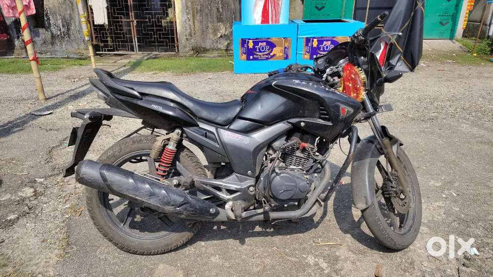 Urgent Sale Mint Condition Hero Hunk 150cc