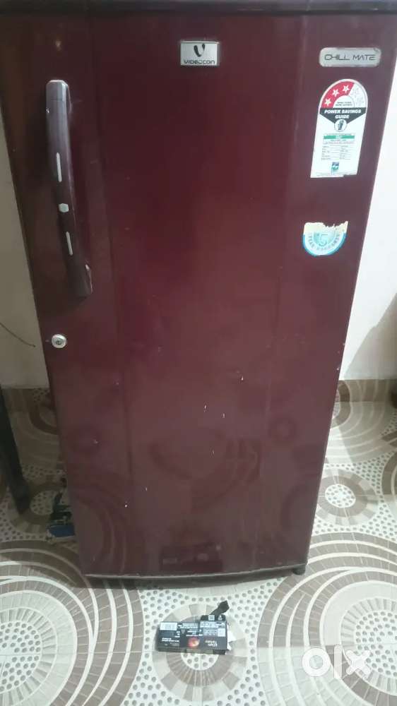 Old fridge sale in 3000